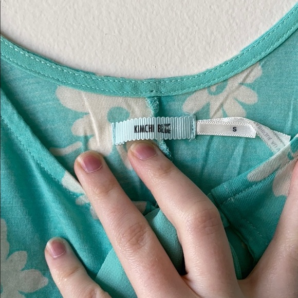 Floral tank - Picture 2 of 4